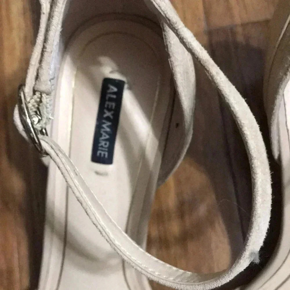 Alex Marie Heels - Picture 2 of 7